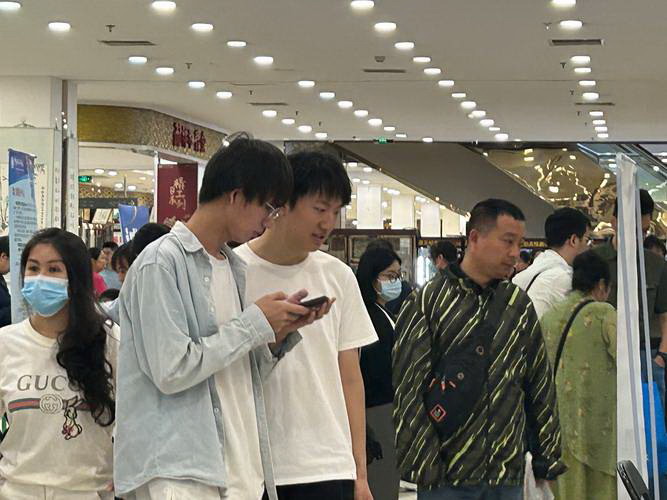 小学音舞老师教师自荐信